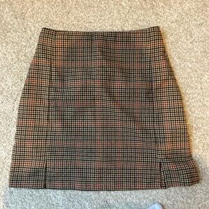 PLAID BRANDY MELVILLE MINI SKIRT